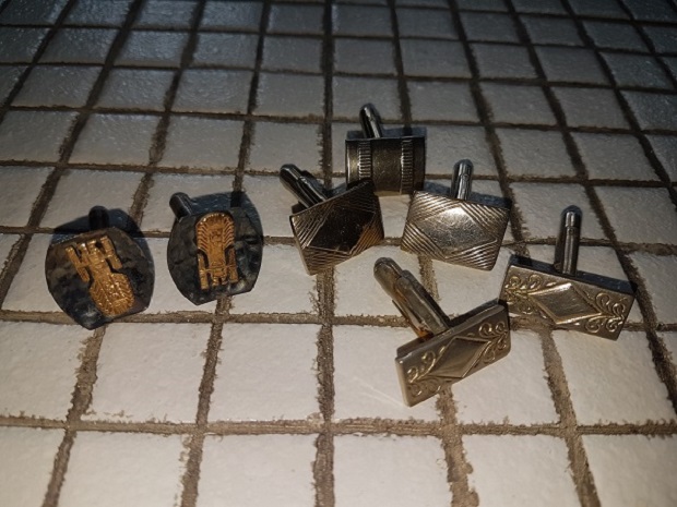 You are currently viewing Found Objects – Cufflinks